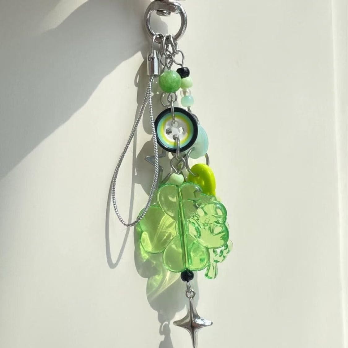 【Destined】Four-Leaf Clover Handmade Keychain Beaded Pendant Camera Strap Cute Unique Phone Charm