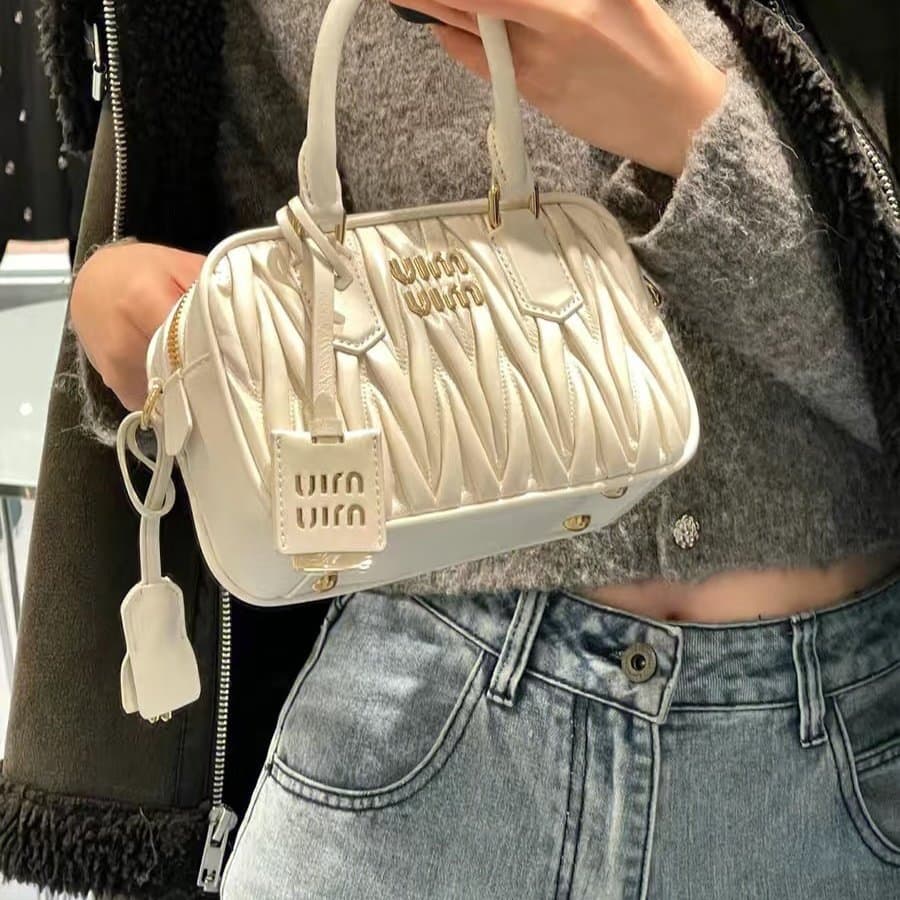 Urban Minimalist Commuter Women's Handbag Small Square Shoulder Crossbody Bag Stylish Durable PU Leather for Daily Use
