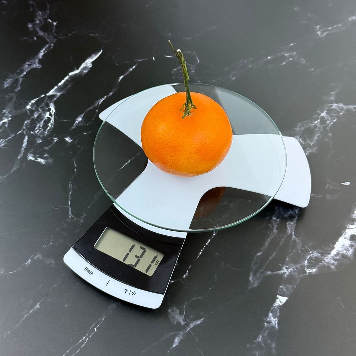 English kitchen small gram weight scale glass surface wholesale cross-border household food scale baking electronic scale 5kg/1g