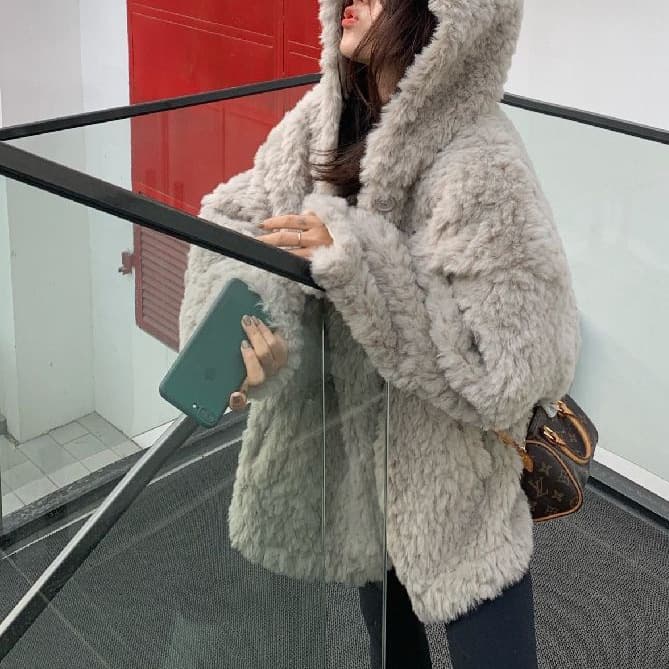 Thickened New Winter Plush Fur Coat Top Fur Jacket Women's Lambswool Hooded Loose 2025