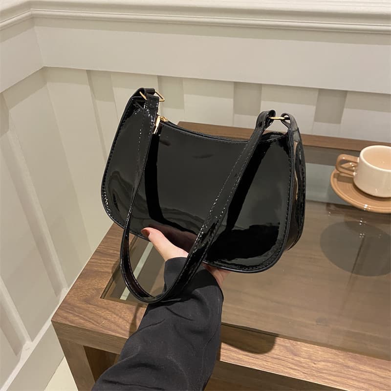 This year's popular fashion Korean shoulder bag women's 2024 spring new versatile ins solid color gentle small square bag