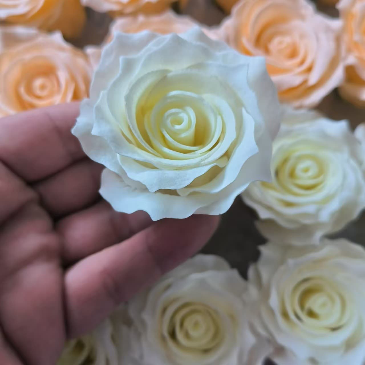2025 New Manta Curl Roselle Soap Flower Wavy Edge Soap Flower Preserved Bouquet Gift Box