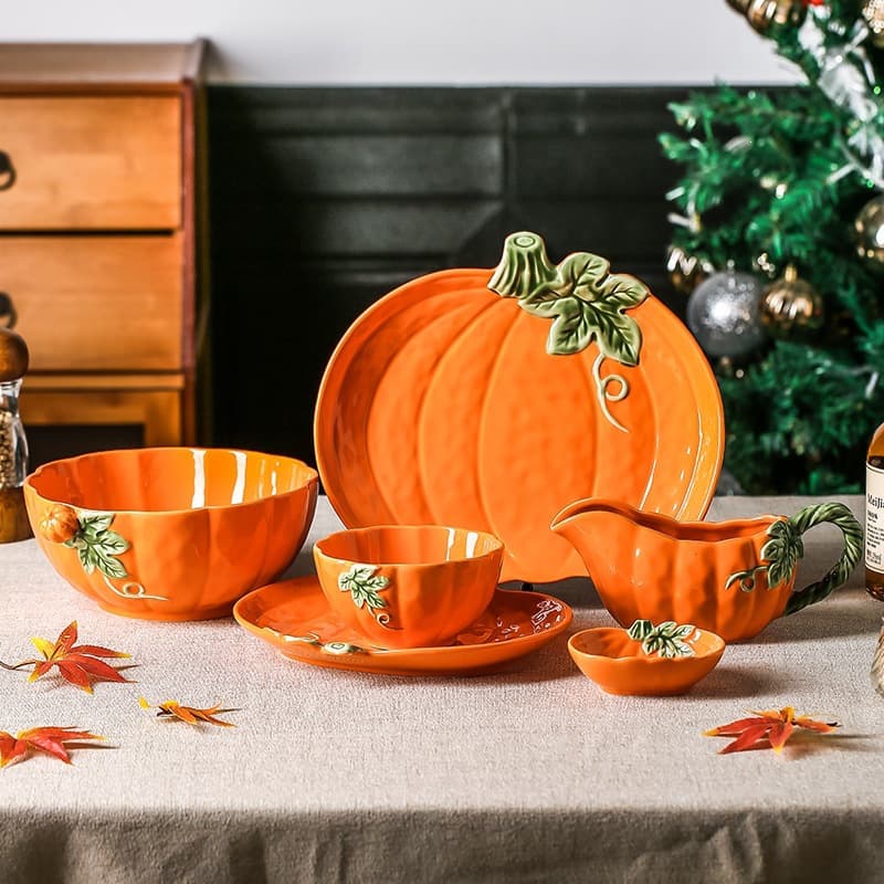 New Halloween Hand-Painted Pumpkin-Shaped Plate Bowl, Household Ceramic, Cute Baby Food Bowl, Salad Bowl, Breakfast Bowl