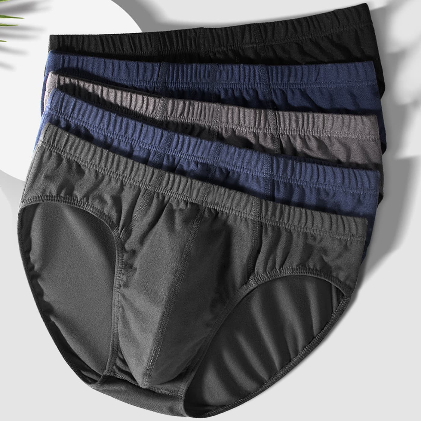 Source factory triangle underwear for men, mid-waist large size for middle-aged and elderly, ready stock simple packaging wholesale.