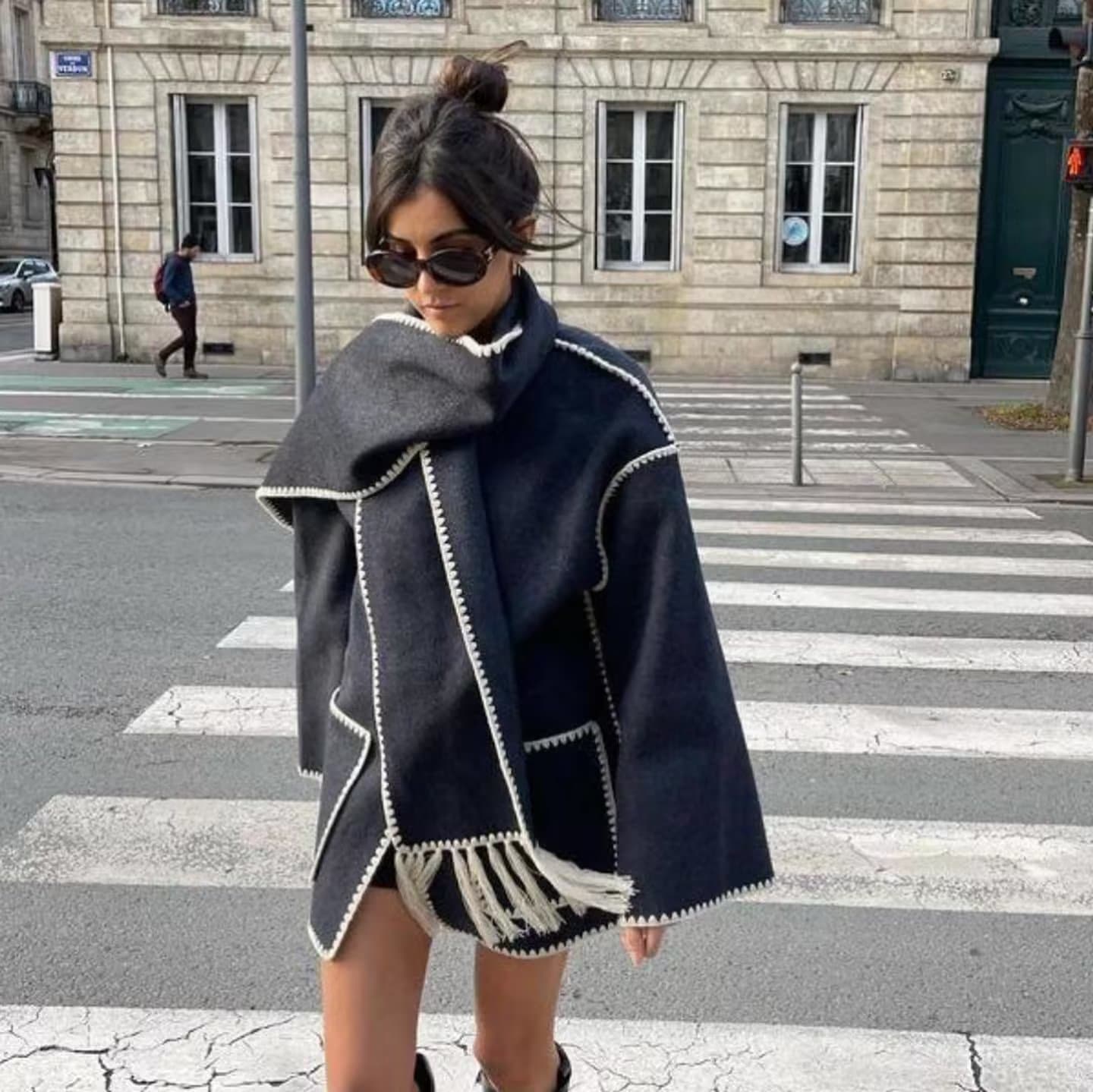 European and American Trendy Scarf-Decorated Patchwork Wool Coat for Women, Autumn/Winter Street Style Color-Block Loose Wool Overcoat