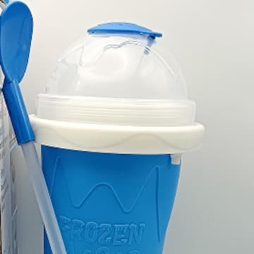 Cross-border Slushie Cup Squeeze Cup Juice Beverage Cold Drink Instant Smoothie Crushed Ice Cup Squeeze-to-Chill Shaker Cup