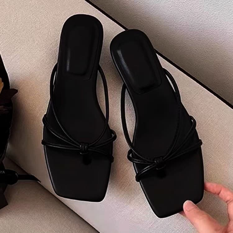 Flat Sandals Fashion Beach Toe Separator Slippers Women's 2026 Autumn Summer Versatile Women's Shoes French Roman Sandals