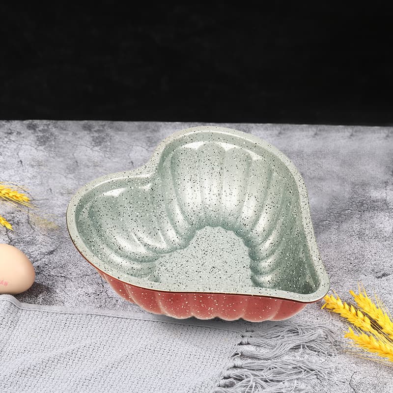 Baking Tool Die-Cast Aluminum Cake Mold Baking Pan Creative Heart Shape Die-Cast Style Baking Pan Home Kitchen Chiffon Mold