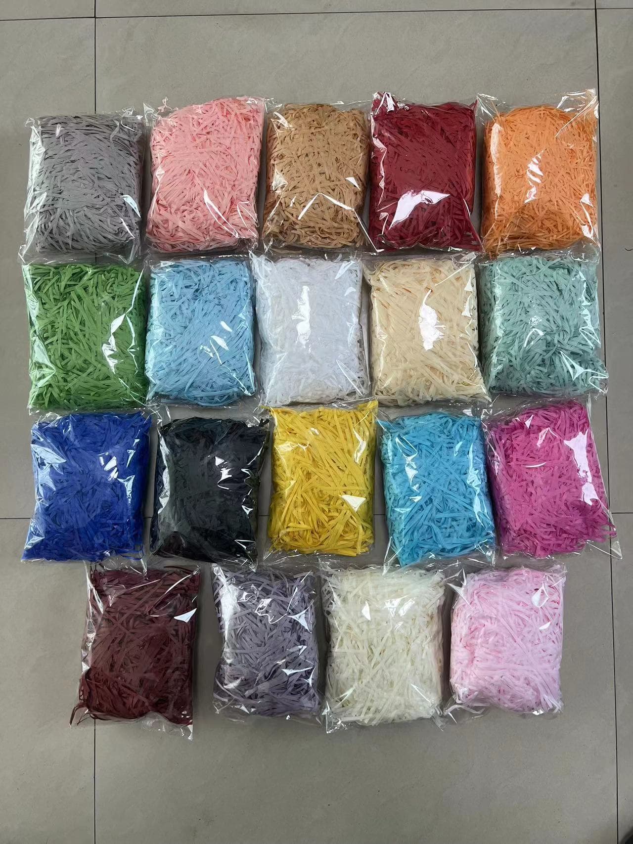 Factory direct sales 30 carat straw paper silk wedding candy box gift gift filling shredded paper silk fruit gift box