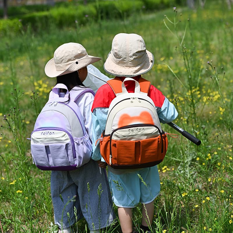 New contrasting color children's backpack kindergarten boys and girls lightweight primary school bag spring outing study travel backpack