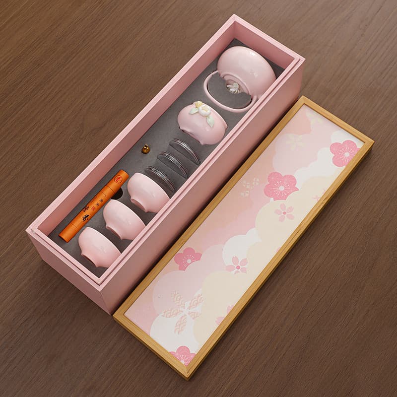 Fragrant Pink Hand-Sculpted Flower Tea Set, a Refreshing Afternoon Tea Set with a Water-Absorbing Dry Brewing Tray
