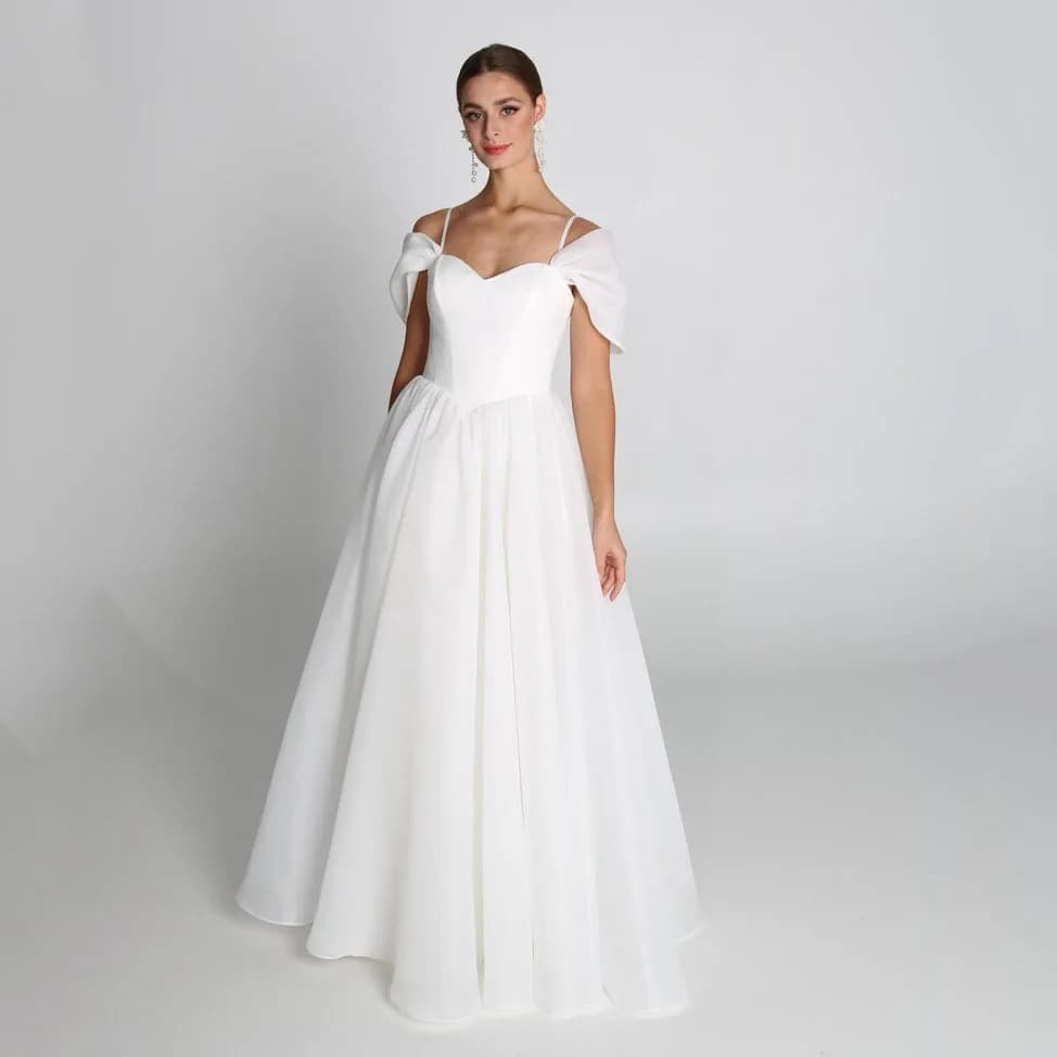 French Style Light Wedding Dress Satin Simple Niche High-End One-Shoulder Travel Photography Fairy Bride Going-Away Gown with Train