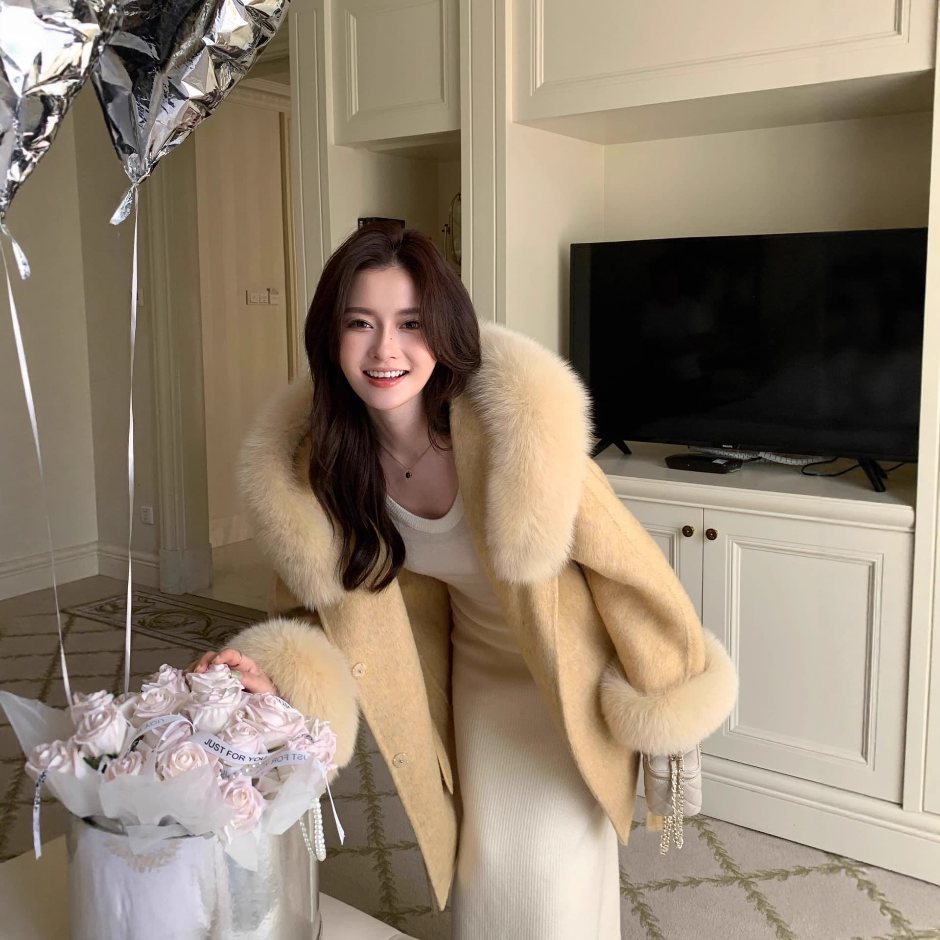 2025 Snow Mountain Winter Coat with Hooded Fox Fur Collar, Woolen Overcoat, Premium Double-Faced Cashmere for Women