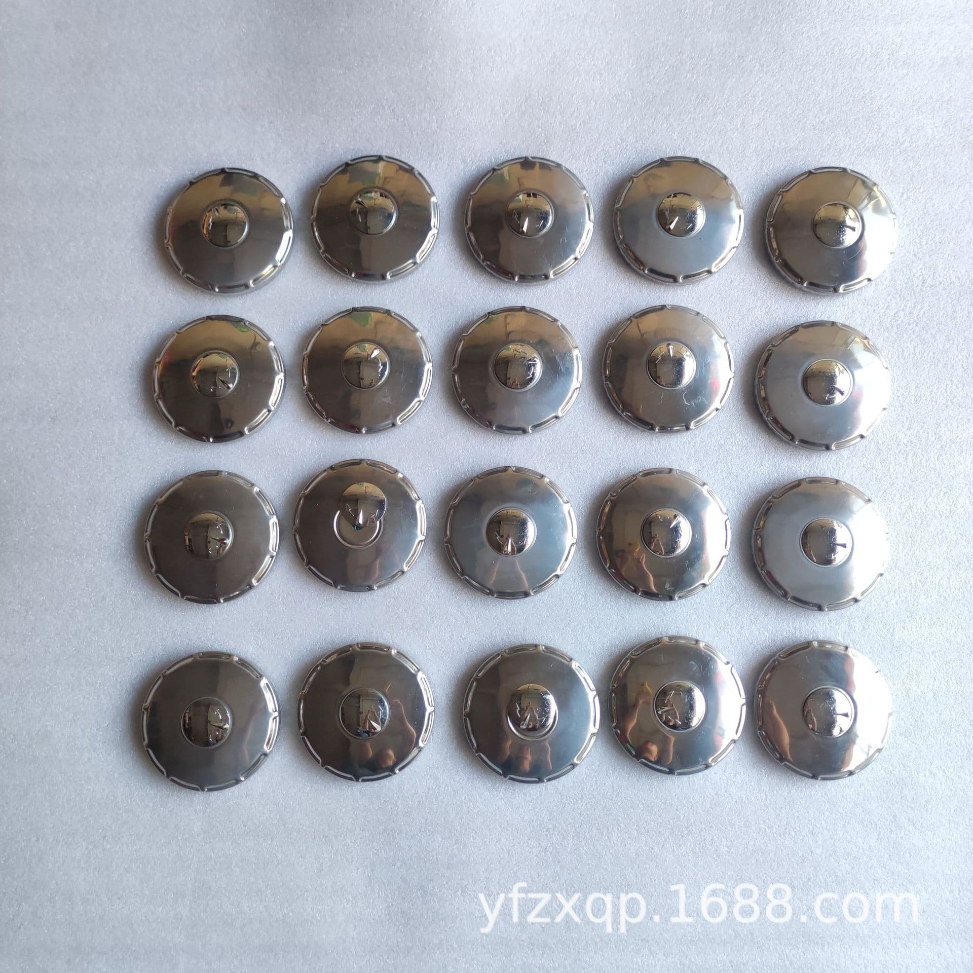 Factory direct, compatible with Hino, Mitsubishi, Nissan fuel tank cap with key, HINO FUSO UD auto parts