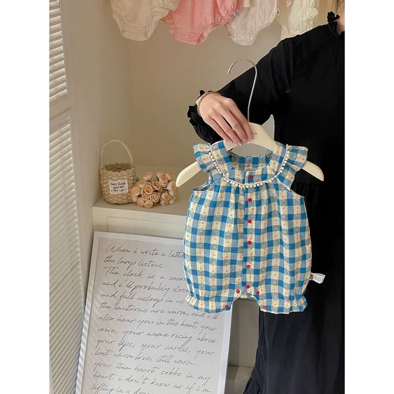 Summer Baby Girl Bodysuit with Front Opening, Plaid Ruffle Sleeve, Thin Newborn Romper, Baby Girl Crawling Suit