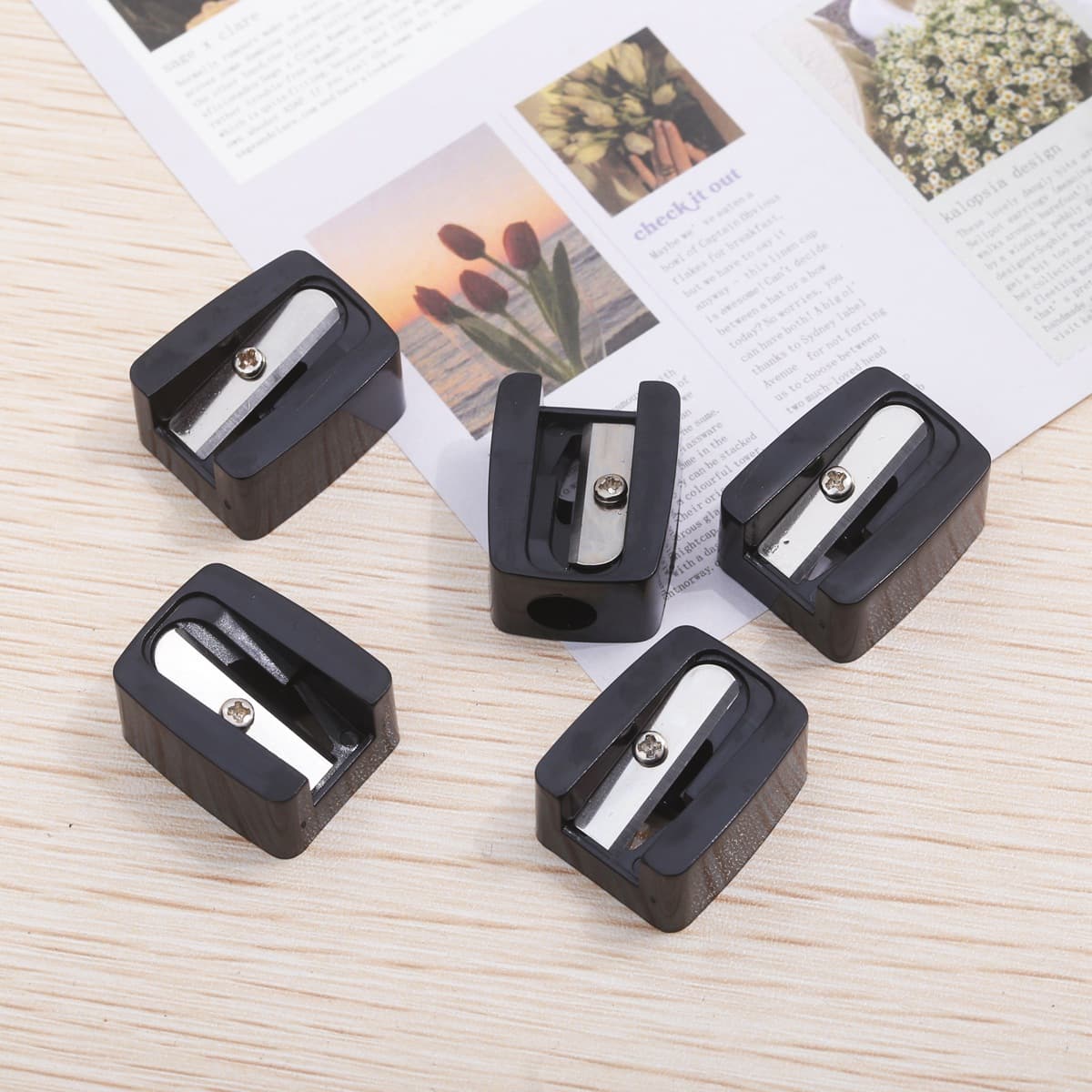 Black Plastic Eyebrow Pencil Sharpener, Wooden Eyebrow Pencil Concealer Pencil Eyeliner Pencil Lip Liner Pencil Special Sharpening Tool