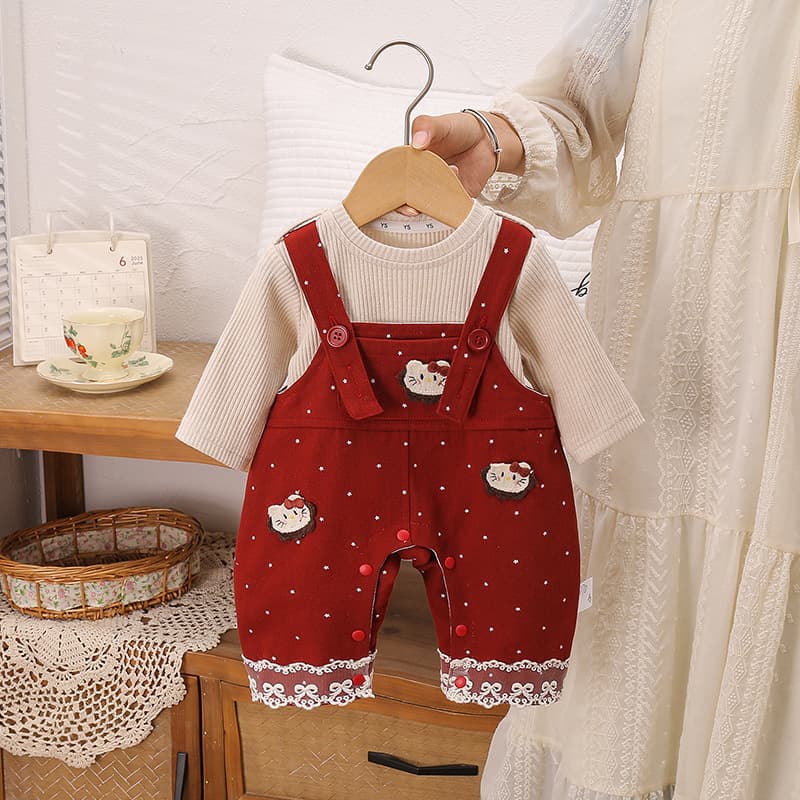 Autumn red Hello Kitty overalls two-piece set, spring and autumn cat suit, full-month baby clothes to keep toddlers warm