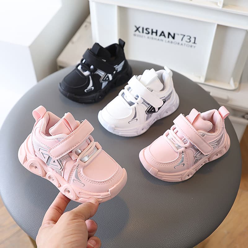 Children's White Shoes 2026 Spring/Autumn New Style Boys Comfortable Running Shoes Versatile Casual Shoes Girls Soft Sole Sports Shoes