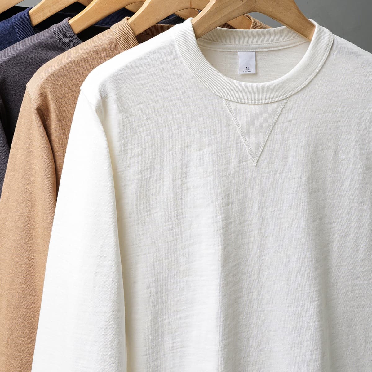 320GSM Heavyweight Long-Sleeve Men's Casual Crew Neck Sweatshirt, Three-Needle Stitching, White Base Layer Tee
