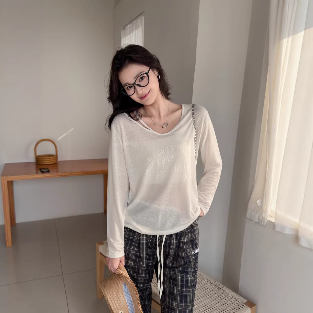 Lazy Style Letter Print Thin V-Neck Long-Sleeve T-Shirt for Women, Summer 2026 New Sun-Protective Casual Loose Korean-Style Top