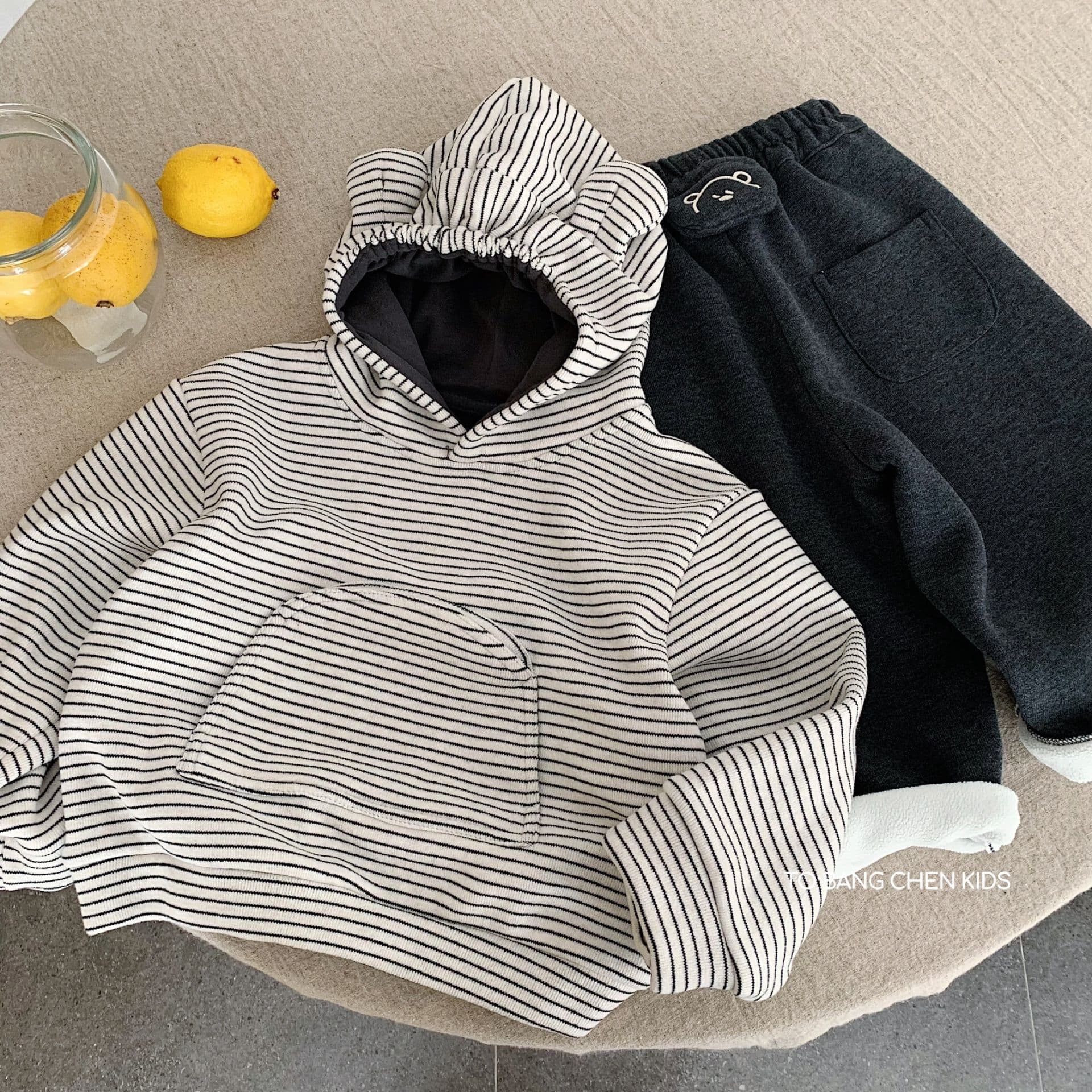 Bangcheng Children's Fleece-Lined Hooded Hoodie 2025 Winter New Boys' and Girls' Striped Pullover Huzhou Zhili Kids' Clothing
