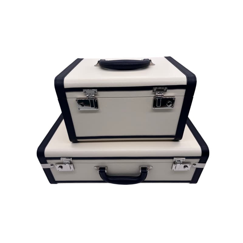 Light luxury model house, high-end leather suitcase, exhibition hall, home cloakroom, wardrobe storage, storage and decorative ornaments