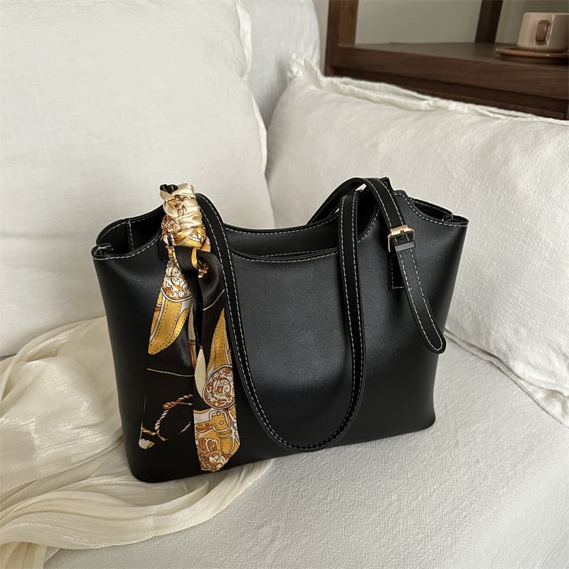 Premium Silk Scarf Handbag 2025 Spring New Trendy Ins Shoulder Underarm Bag Vintage Commuter Tote Bag