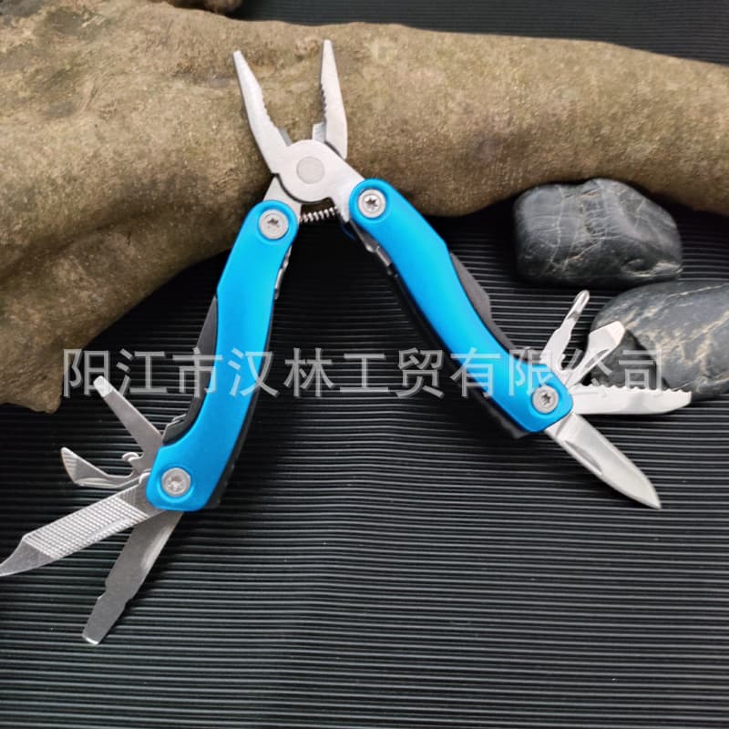 Multi-tool pliers, mini multi-purpose pliers, multi-functional folding pliers, multi-purpose knife pliers, small size forehand pliers in stock.
