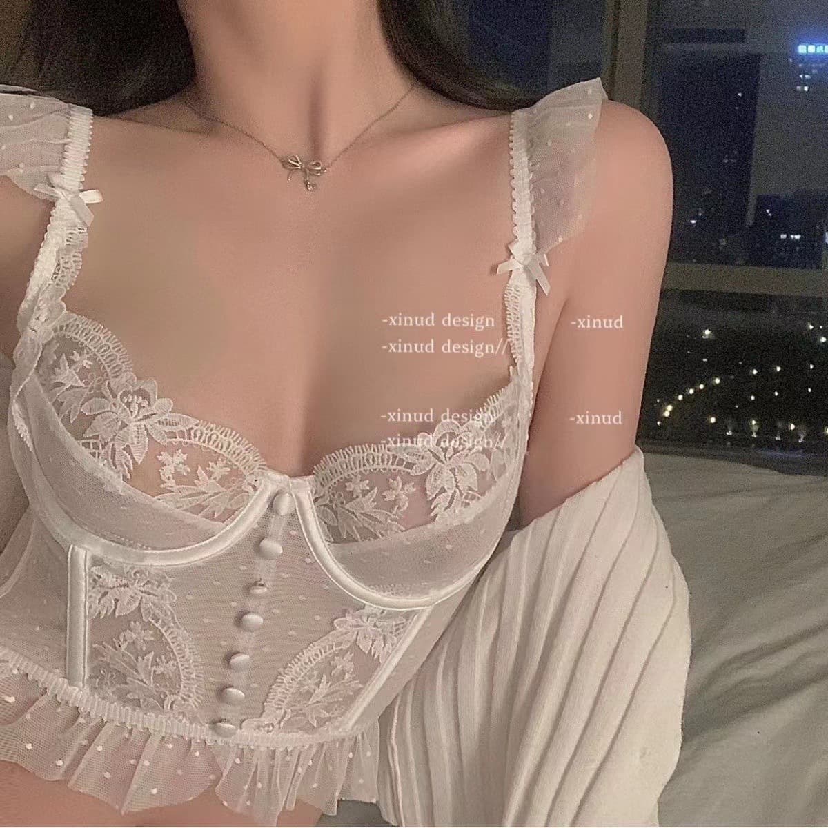 French Lace Sexy Corset with Underwire Shapewear Ultra-thin Large Chest Minimizing Push-up Boned Vest Embroidered Bra