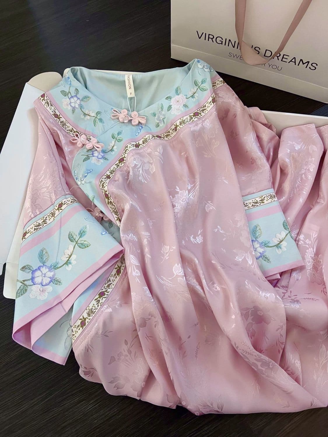 Luxury New Chinese Style Printed Short-Sleeved Pajamas for Women, Spring/Summer 2025 New Style Home Wear/Nightgown/Outerwear