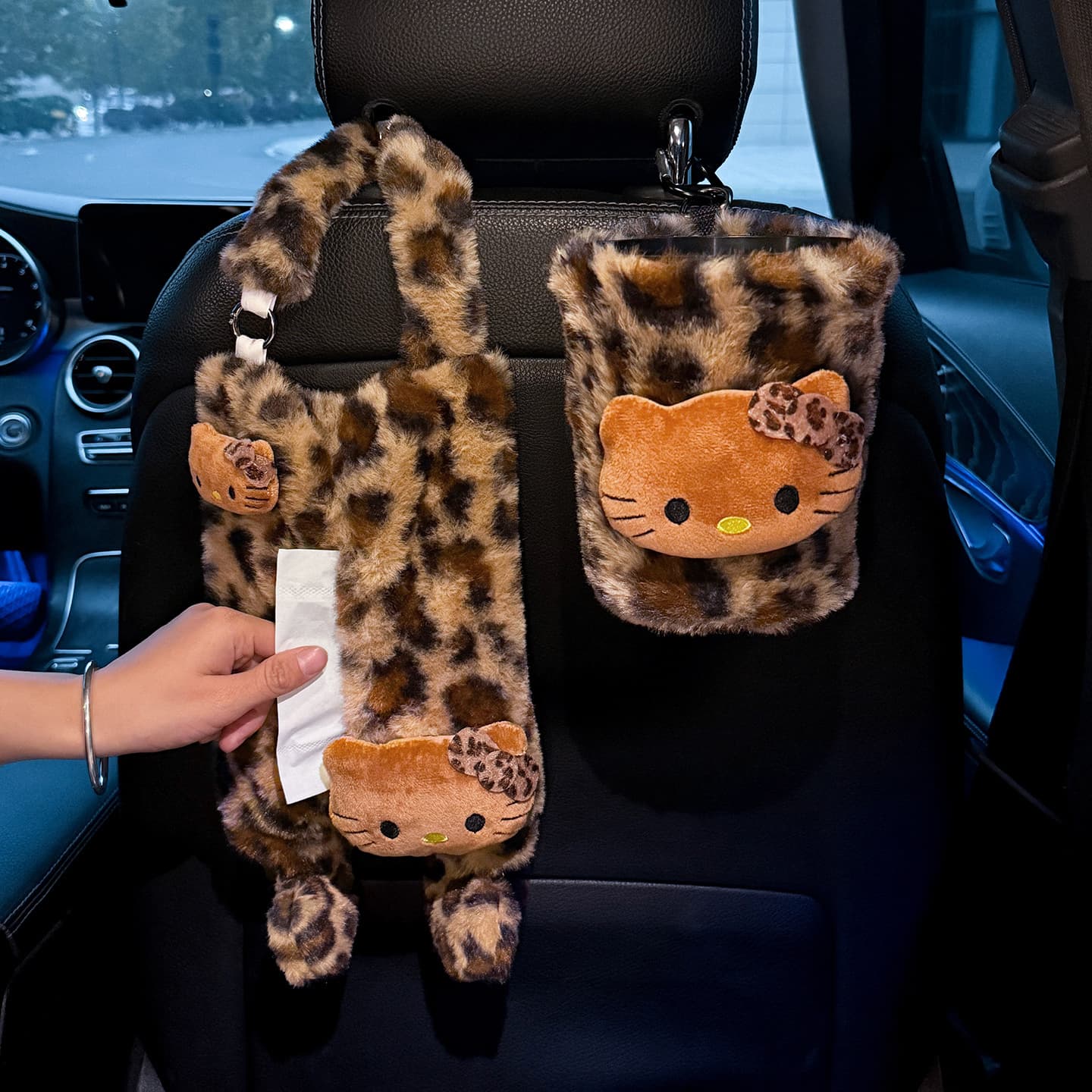 Car Tissue Box, Rear Seat Car Tissue Holder, Creative and Cute, Beautiful Tissue Hanging Bag for Girls, In-Car Napkin Box