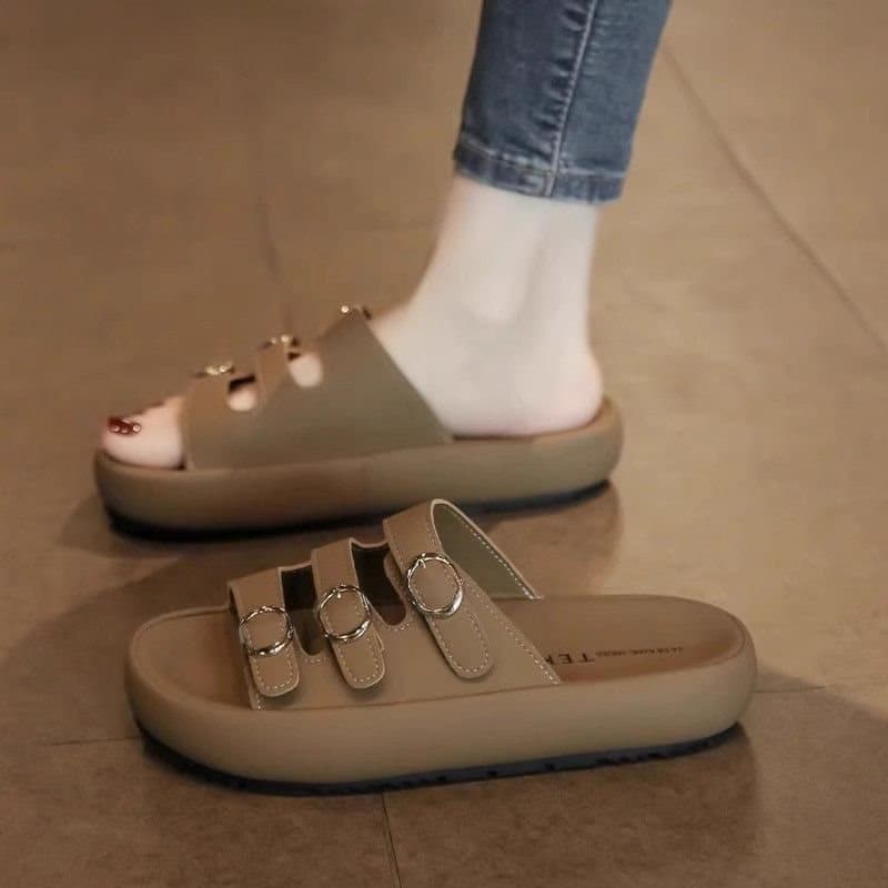 Brand Off-Season Thick-Soled Slippers for Summer 2025, New Beach Sandals, French-Style Casual Single-Strap Women's Slippers