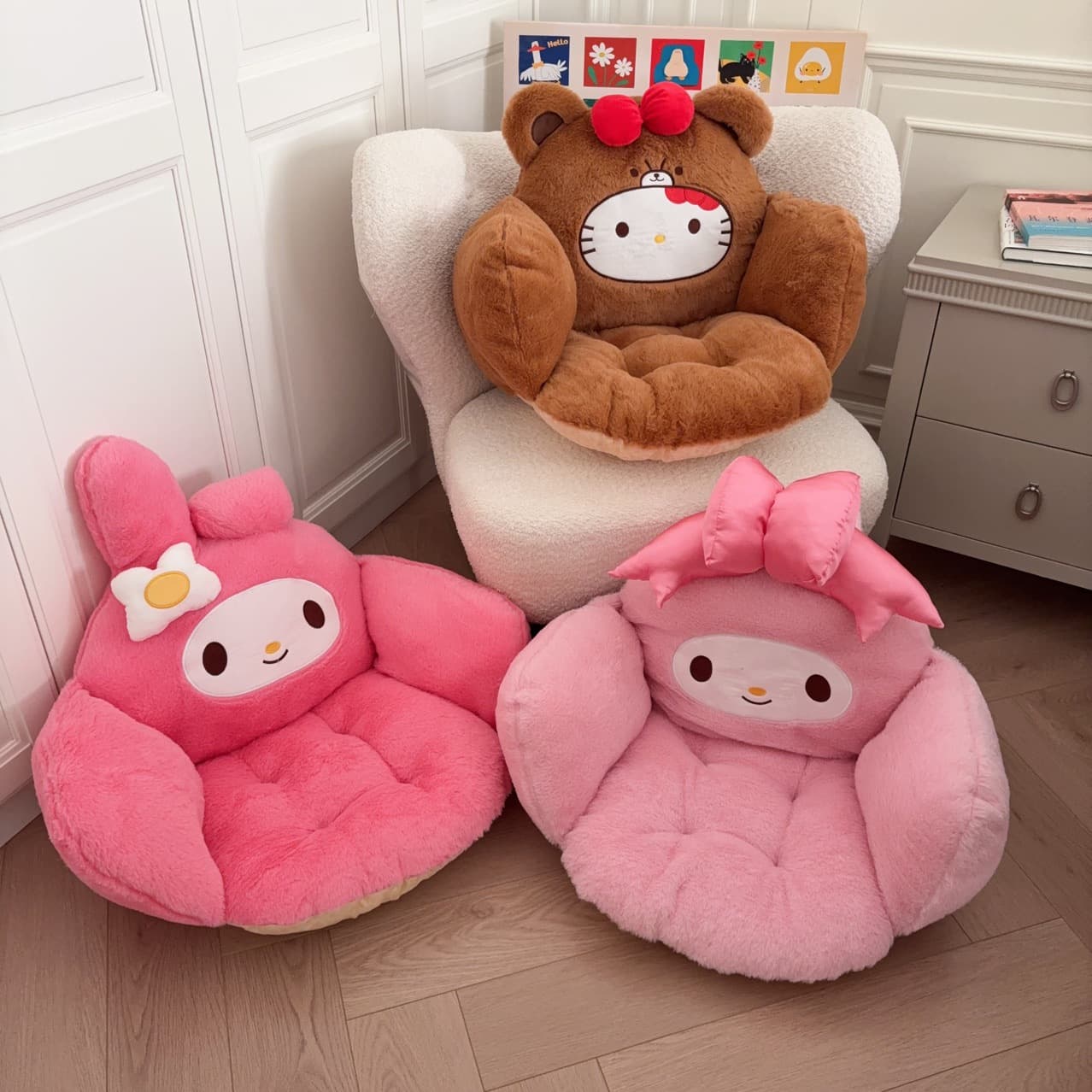 Cartoon warm seat cushion, office sedentary seat cushion, lumbar support, integrated and semi-enclosed chair, chair cushion, student fart cushion