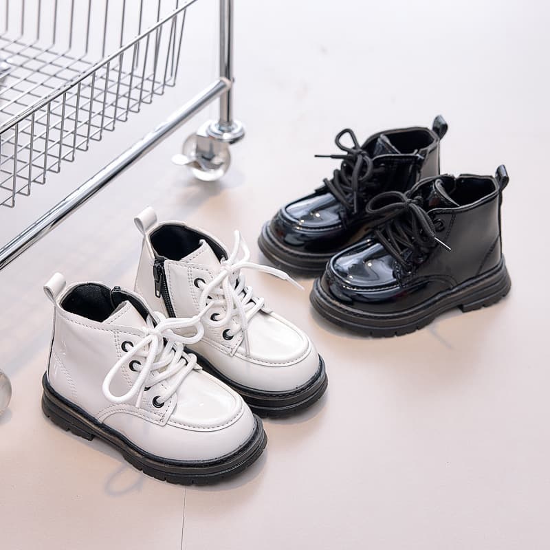 Girls' Martin Boots 2026 New Autumn/Winter Children's Boots Autumn British Style Short Boots White Mid-Calf Fashionable Leather Boots