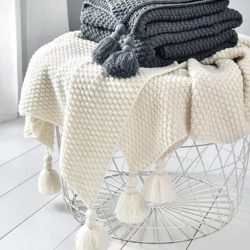 Ins style sofa throw office nap blanket tassel knitted pom-pom yarn leisure air-conditioner small blanket cross-border