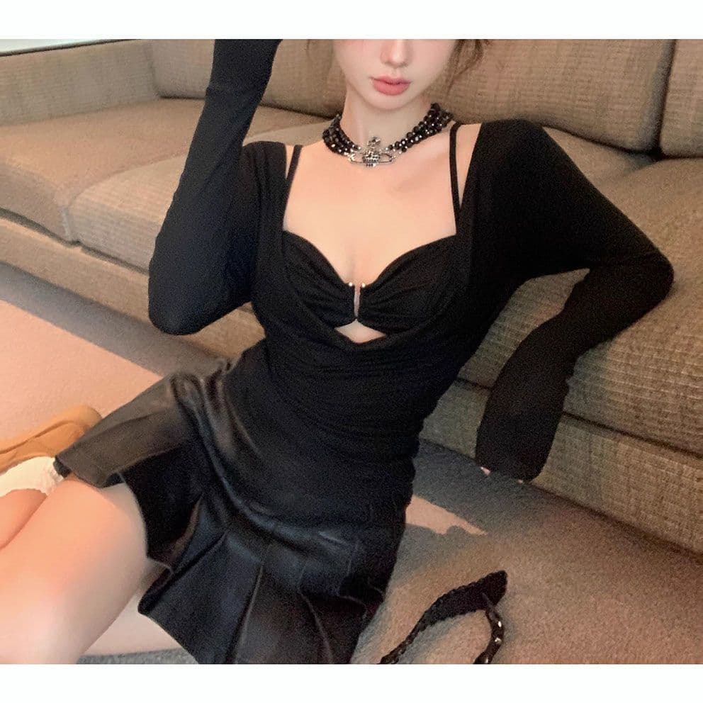 Cross-border wholesale buckle inner layer camisole sweet-cool style low-neck long-sleeve T-shirt set for women, short top base layer