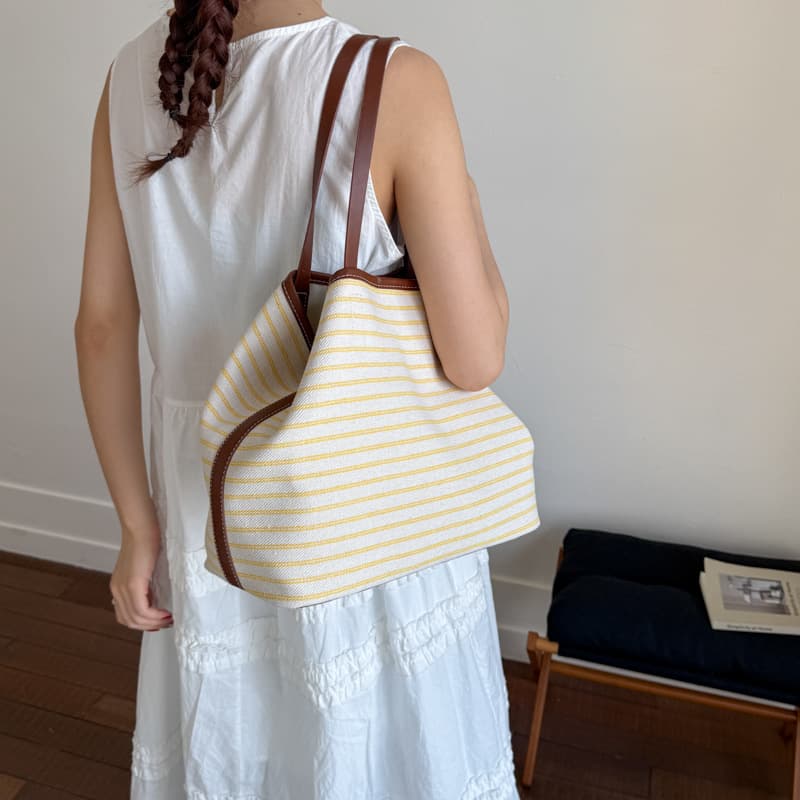 Cross-Border Large-Capacity Striped Bag for Women 2025 Summer New Fashion Commuter Versatile Tote Armpit Single Shoulder Cloth Bag