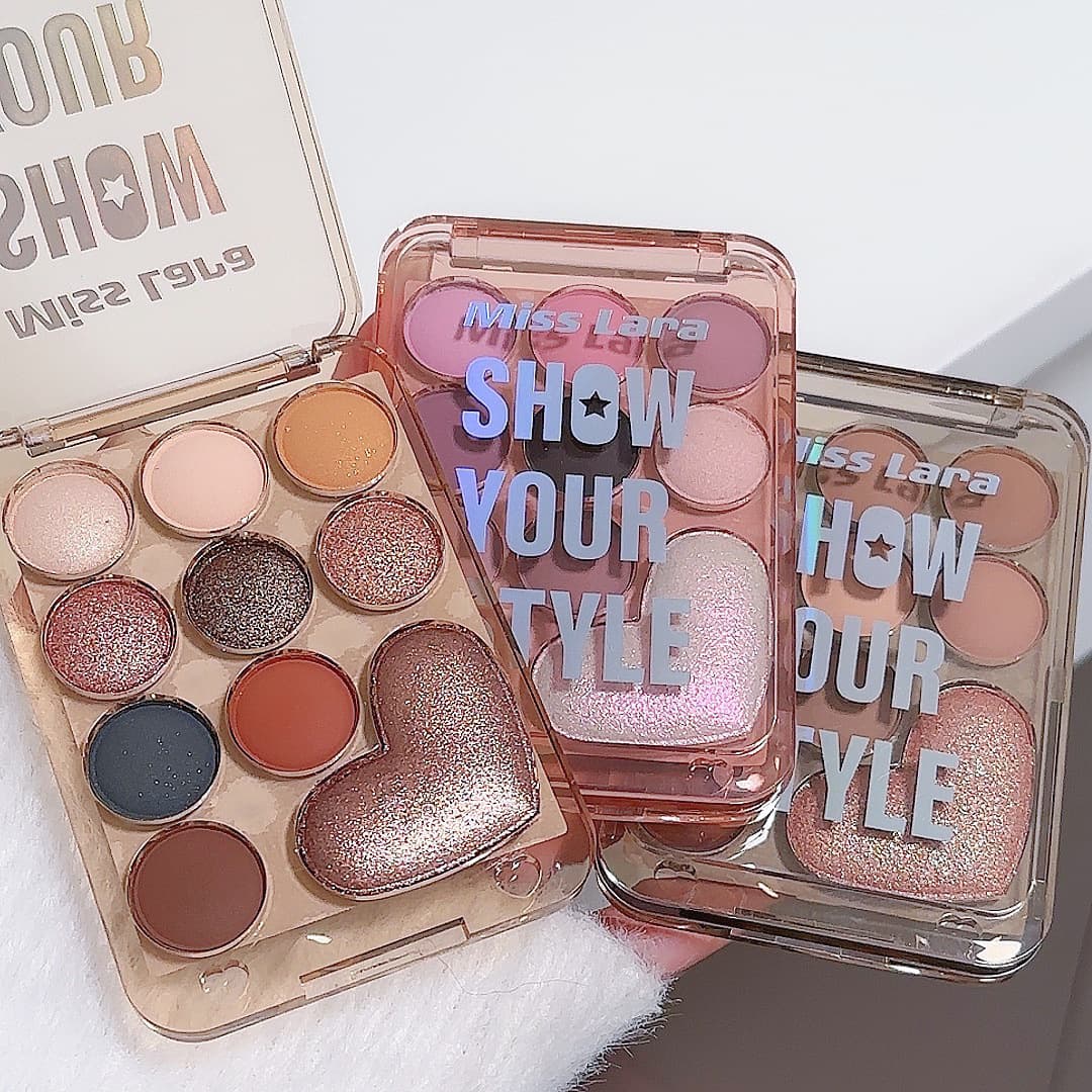 2025 New Heart-Shaped Eyeshadow Palette Matte Shimmer Glitter Waterproof Long-Lasting Non-Smudge Portable Eye Makeup Palette Wholesale