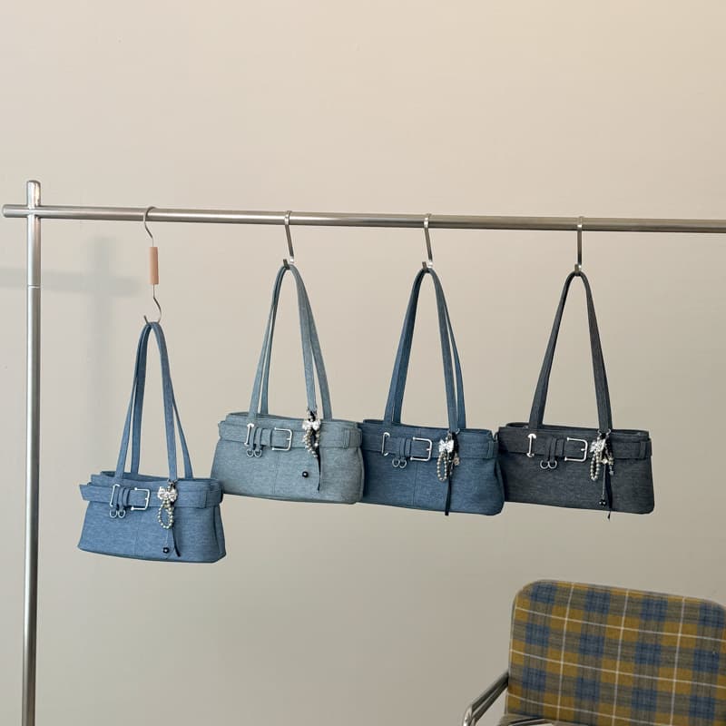 French niche design armpit bag for women 2026 new trendy denim personalized shoulder bag fashionable commuter bag