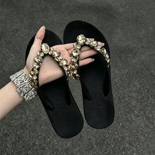 Crystal Rhinestone Wedge Flip Flops for Women Summer 2026 New Fashion Heightening Non-Slip Beach Vacation Sandals