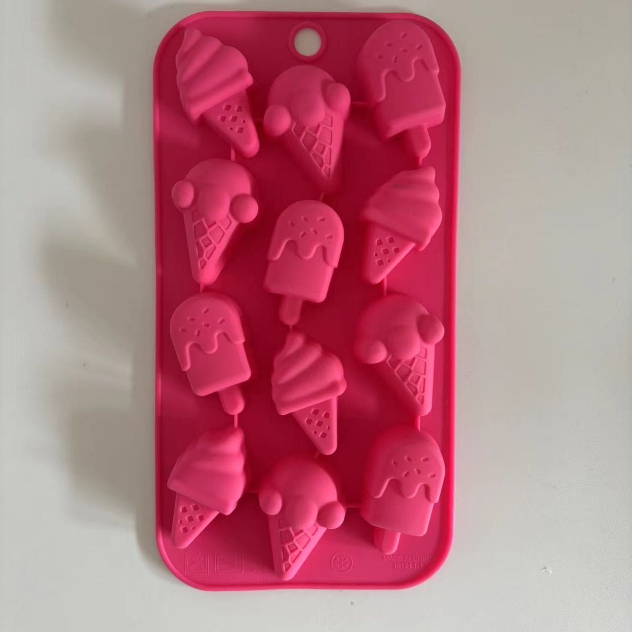 Food-grade silicone non-stick modern minimalist ice mold, seahorse-shaped fruit ice cream, customizable with logo