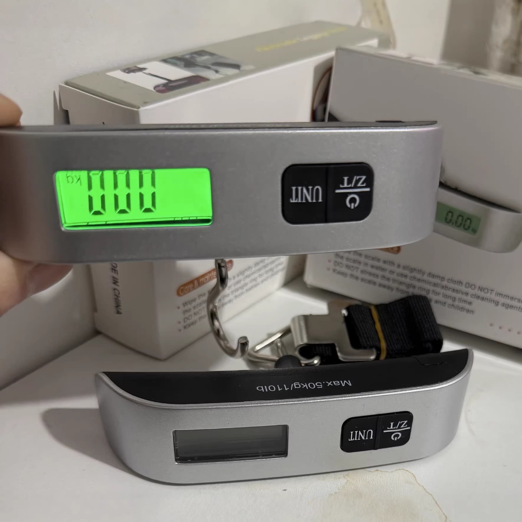 Portable Hanging Scale Hook Electronic Scale 50KG Luggage Scale Household Handheld Weighing Scale with Thick Handle