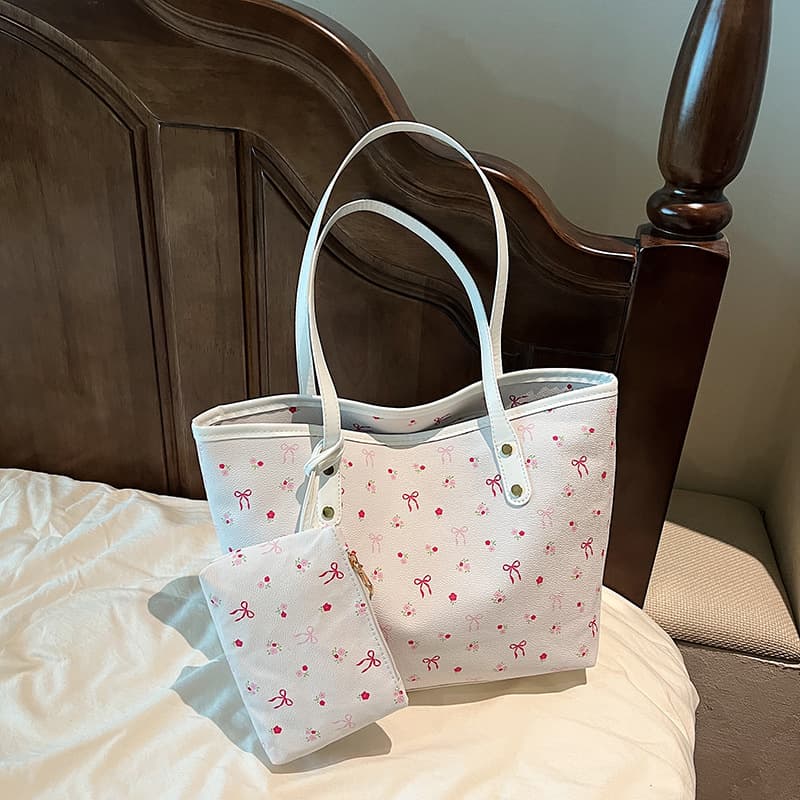 Niche design women's bag 2025 new textured tote bag large capacity armpit bag college student commuting shoulder bag