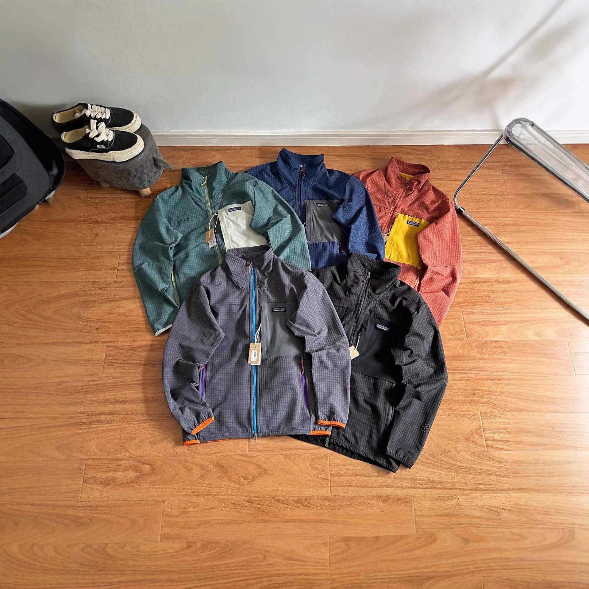 Patagonia M's R2 Jacket TechFace Hoody Outdoor Windproof Water-Repellent Softshell Stand Collar Zip