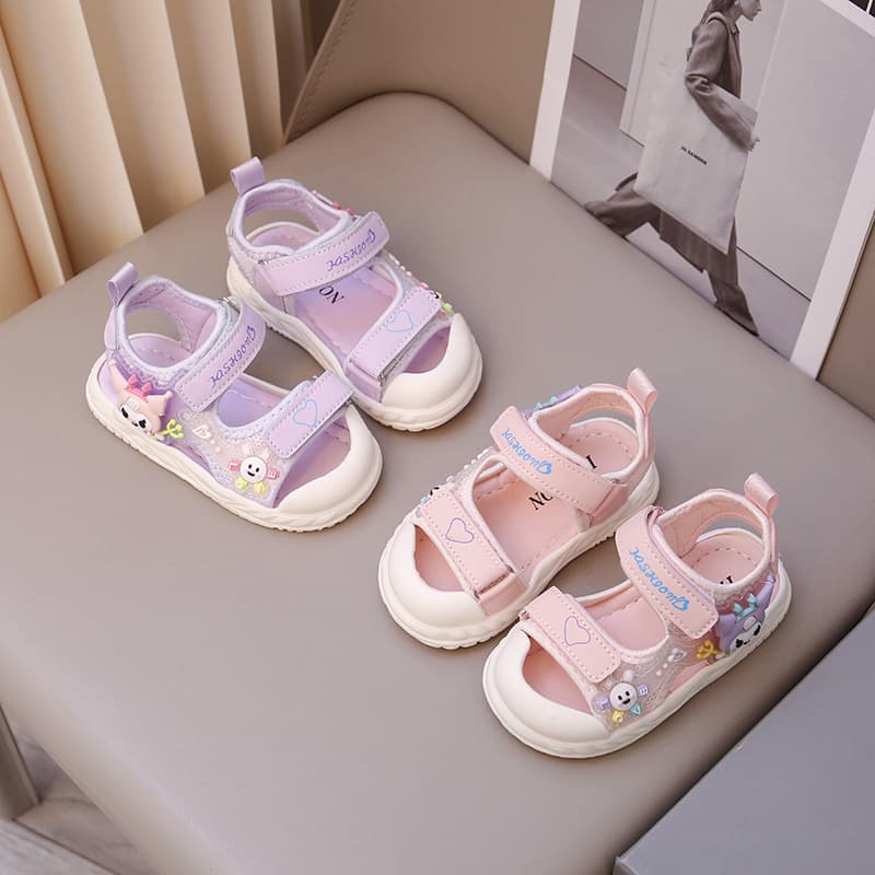 2026 Summer New Girls Sandals Baby Shoes Y Baotou Soft Sole Beach Shoes Cartoon Flash Shoes Princess Shoes