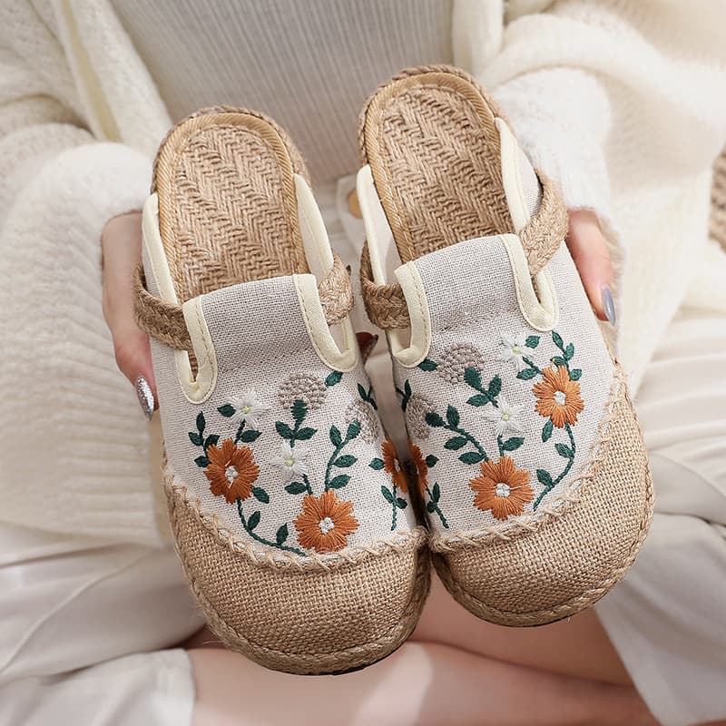 New Arrival Seaside Handmade Straw Linen Breathable Sandals Women's Ins Non-Slip Flat Beach Mesh Red Embroidered Shoes