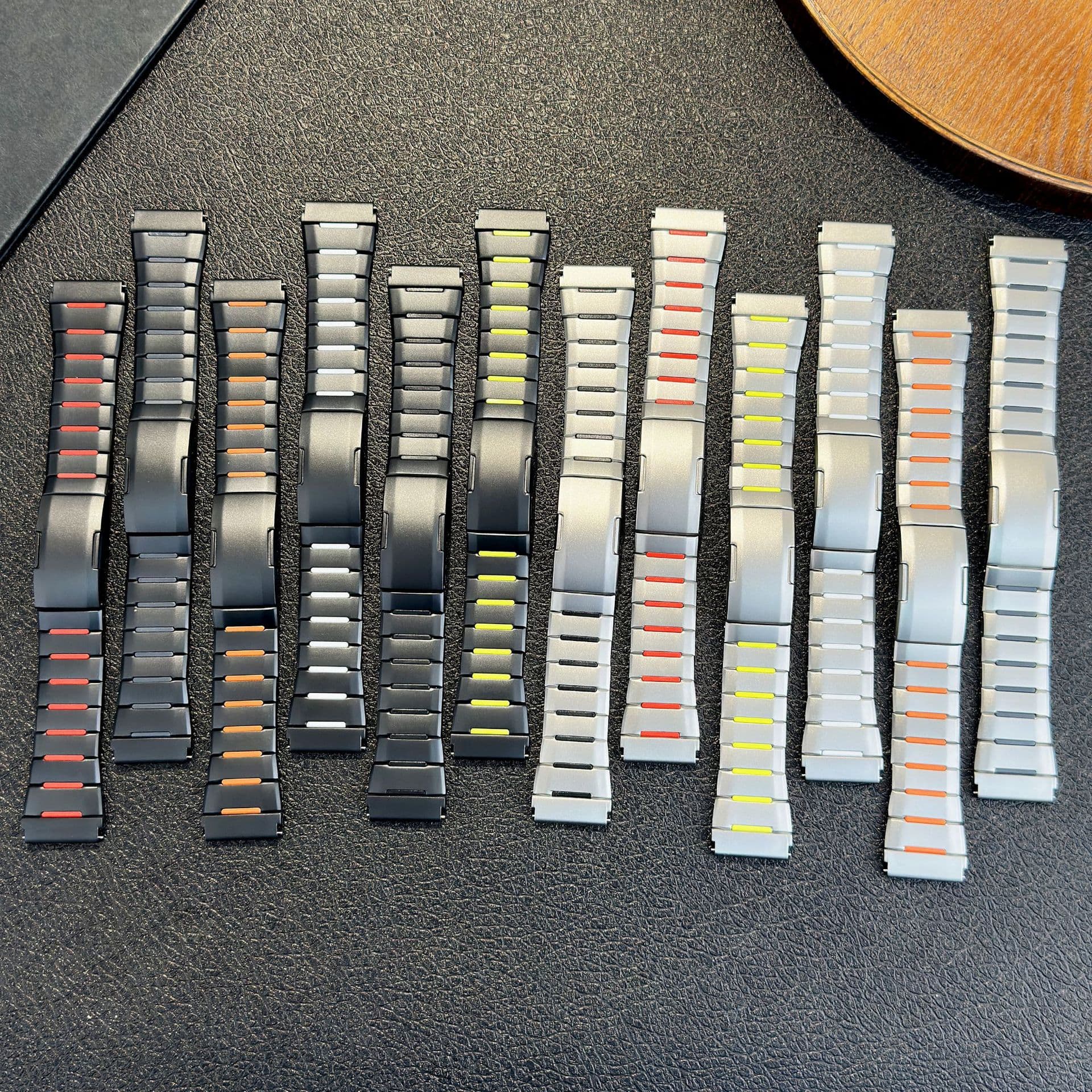 22mm Stainless Steel Watch Band with Curved Convex Ends Compatible with Samsung Xiaomi Huawei Smart Watches Factory Direct