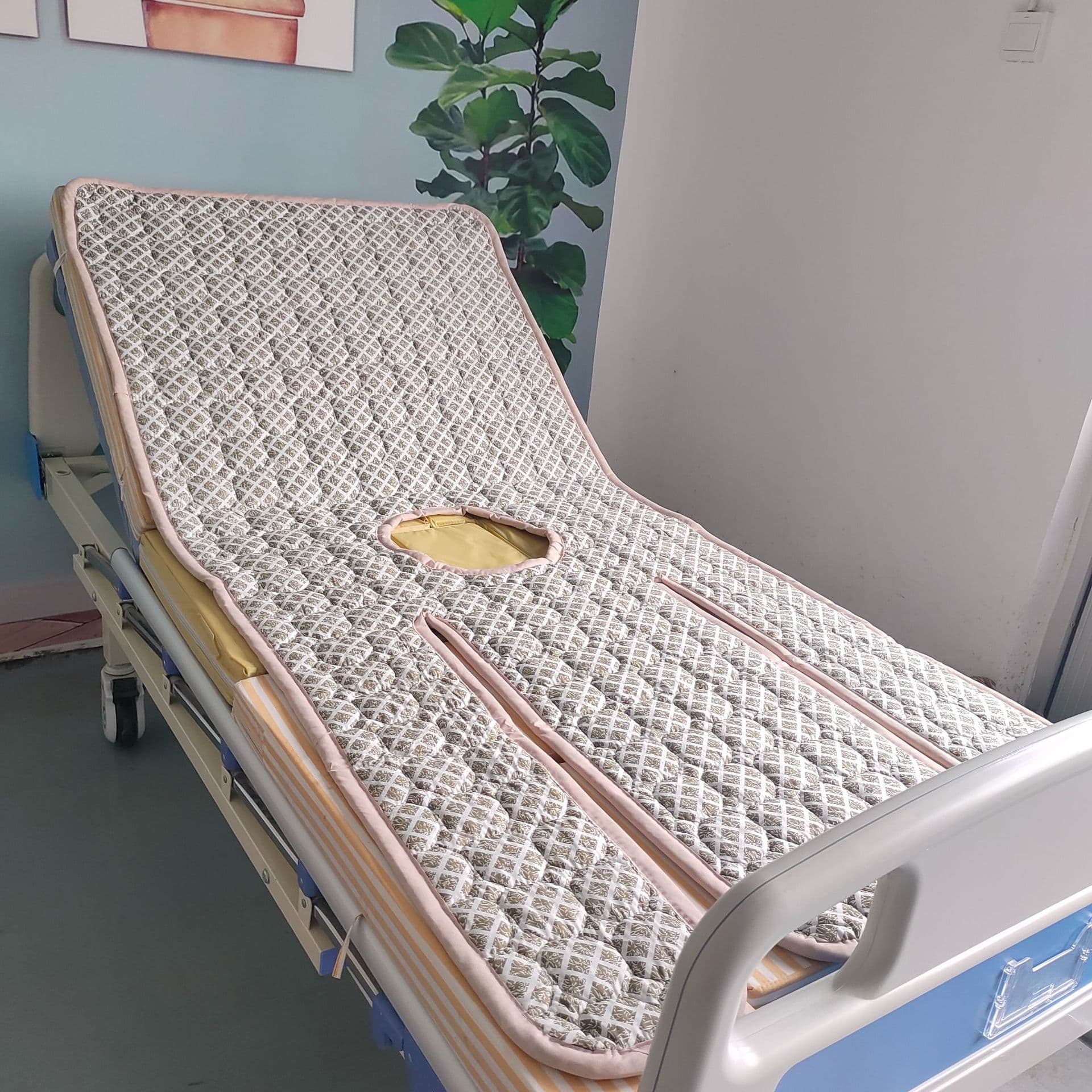 Nursing Bed Cotton Mattress with Mid/Full Curvature, Hospital Bed Mattress Thickened Anti-Slip Straps, Washable Medical Care Mattress