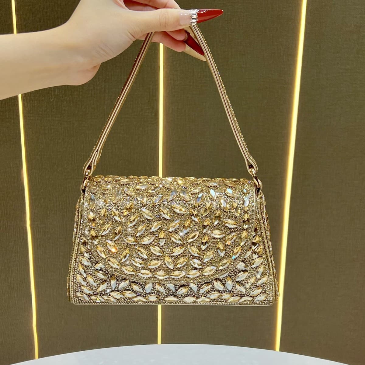 New Cross-Border Women's Handbag, Clutch Bag, Cheongsam Bag, High-End Luxury Evening Bag, Rhinestone Crossbody Bag with Diamond Embellishments