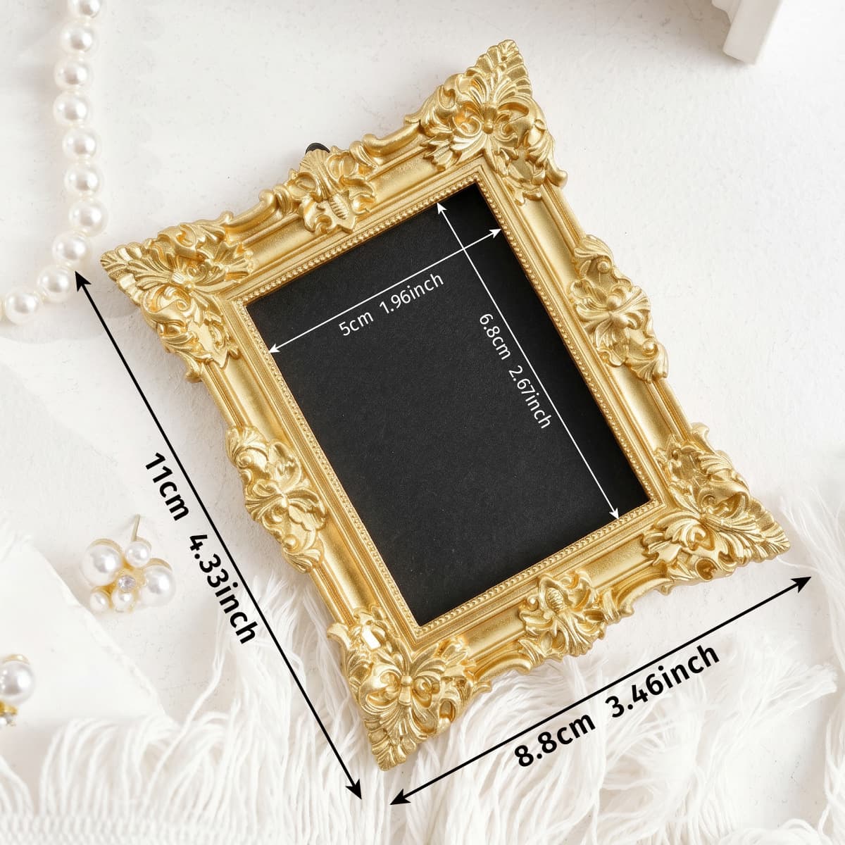 European-style mini patterned gold hanging photo frame, vintage photography prop for DIY wall hanging decoration